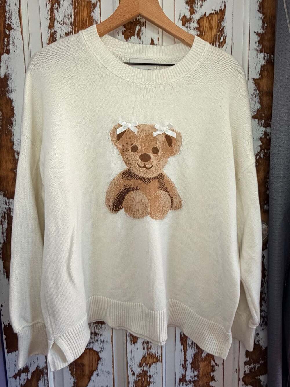 Sincerely Jules Women’s Teddy Bear Crew Neck Sweater Size XL White Bow Coquette